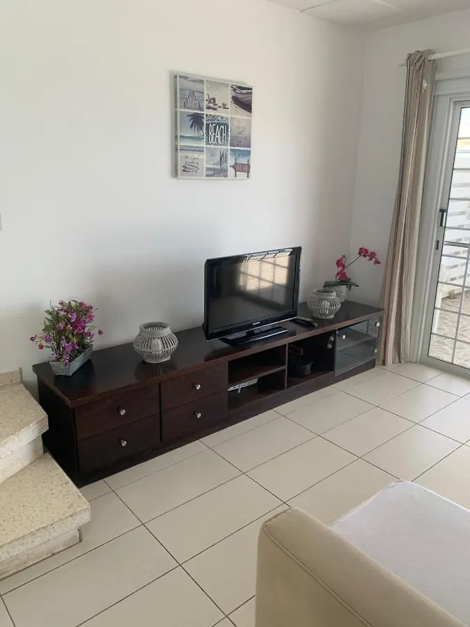 Willa Seafront Beach House Meneou Cypr
